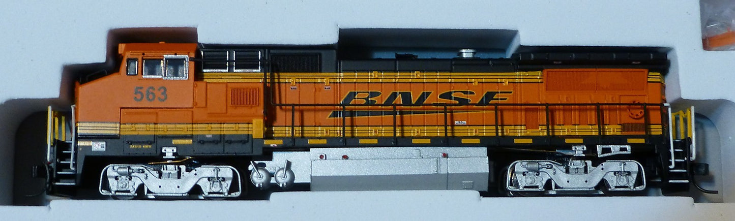 Atlas N #40000513 GE Dash 8-40BW w/Gull Wing Cab Roof - DCC- BNSF Rd #563