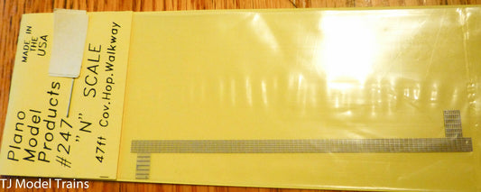 Plano N #247 47ft. Cov. Hop. Walkway (1:160th Scale)