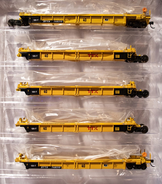 Walthers HO #910-55674 Thrall 5-Unit Rebuilt 40' Well Car - Ready to Run -- TTX