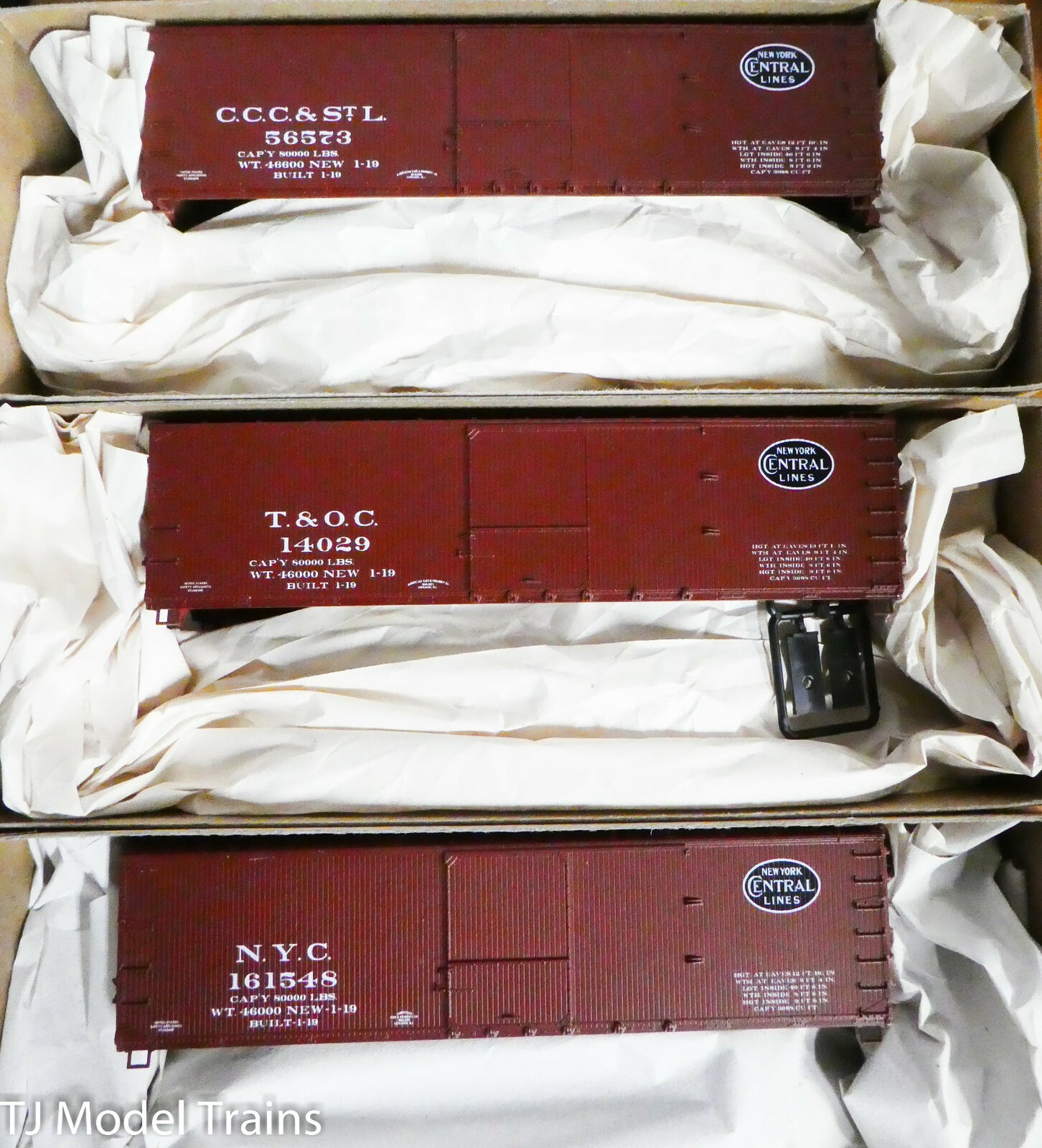 Accurail HO #8117 New York Central (3-Pack) 40' USRA Wood Box Car (Kits)