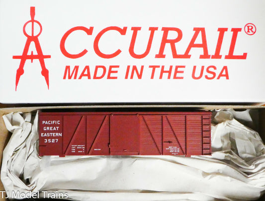 Accurail HO #11601 (Rd #3527) Pacific Great Eastern 36' Fowler Wood Boxcar / KIt