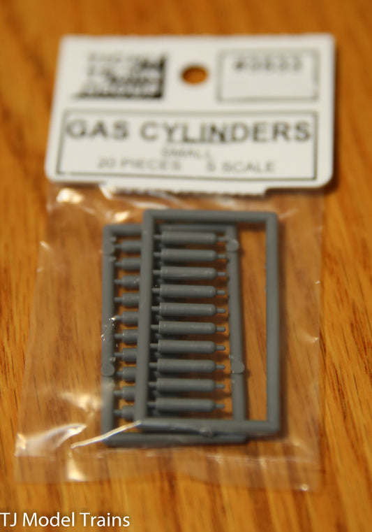 Tichy Train Group #3533 (S Scale) Gas Cylinders (Small) 20 pcs in pkg. Plastic