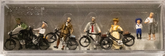 Preiser HO #12129 1900s Figures -- Standing Cyclists pkg(7)