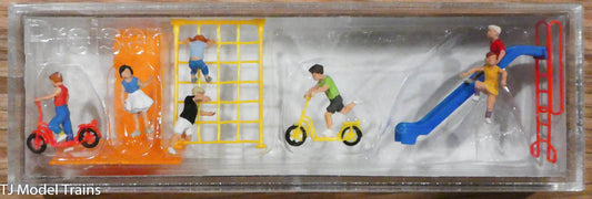 Preiser HO #10616 Playing Children -- With Accessories pkg(7)