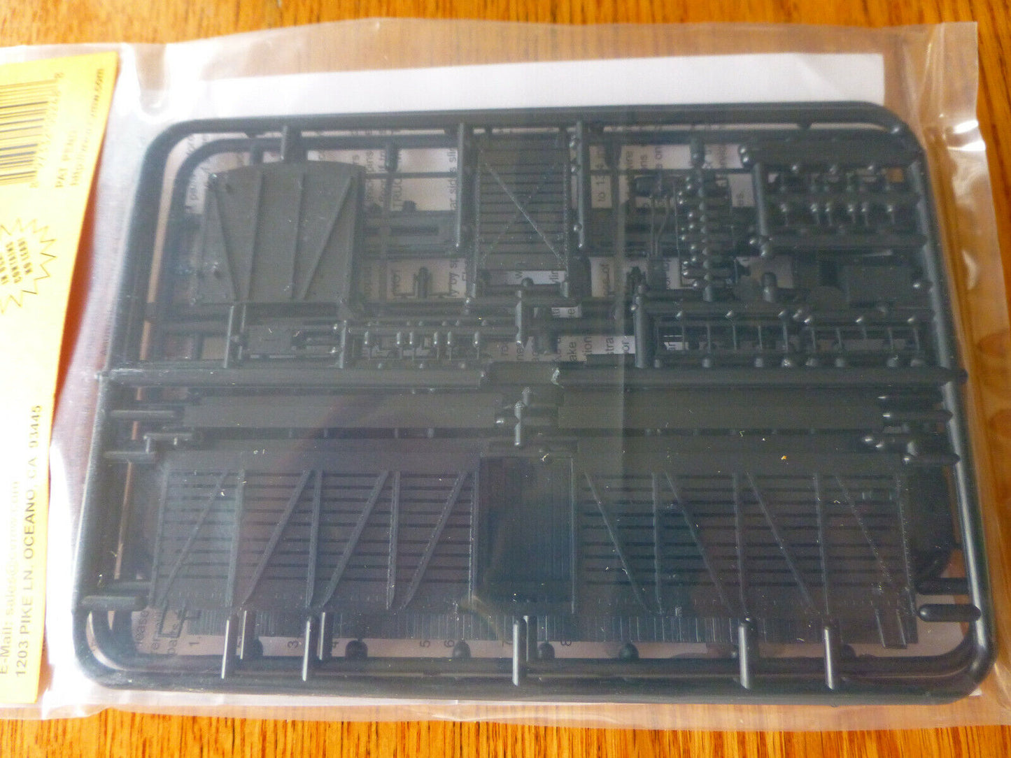 Central Valley HO #1001 (40' Stock Car Kit) Plastic (NEW PRODUCT) 1:87th Scale