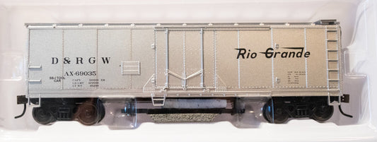 Walthers HO #931-1482  40' Plug-Door Track Cleaning Boxcar - Ready to Run -- Den