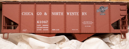 Accurail HO #2425 C&NW (55-Ton USRA Hopper kit) Road Number 61047