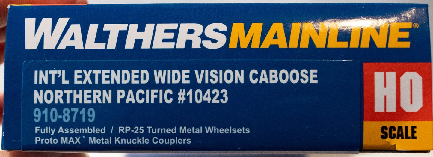 Walthers HO #910-8719 International Extended Wide-Vision Caboose - Ready to Run