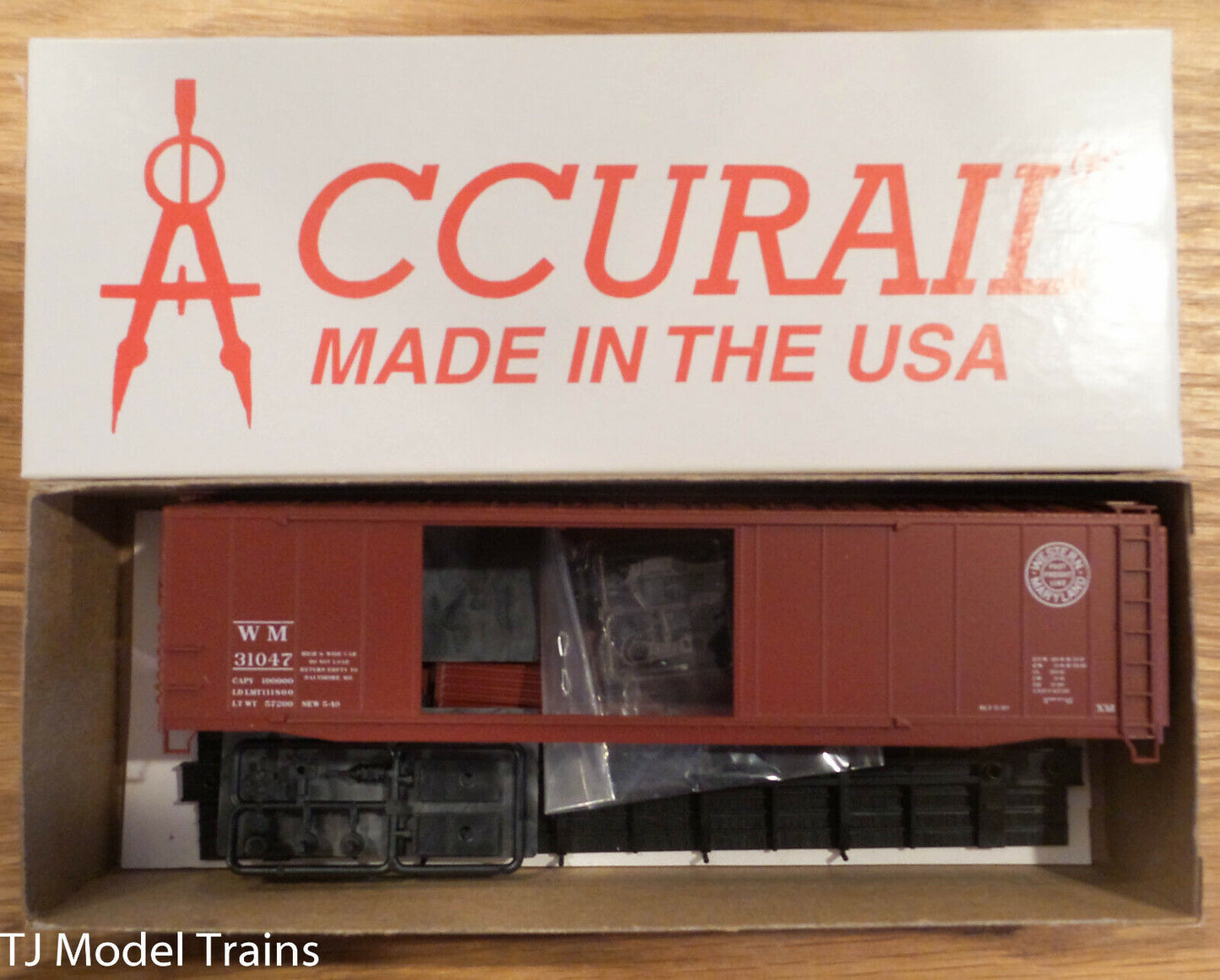 Accurail HO #5241 WESTERN MARYLAND 50' AAR RIVETED BOXCAR DOUBLR DOOR