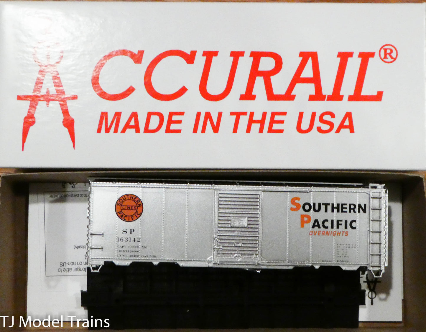 Accurail HO #81051 Southern Pacific-Overnights 40' AAR Steel Boxcar