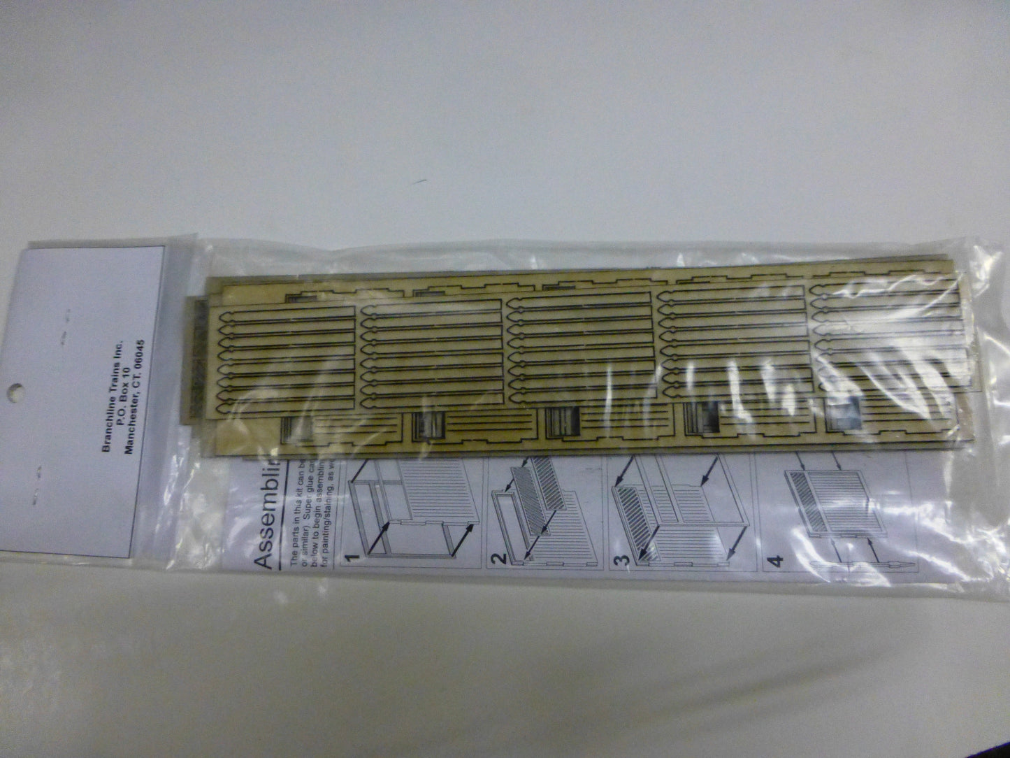 Branchline Laser-Art Structures O #753 Stockade Privacy Fence with Lattice
