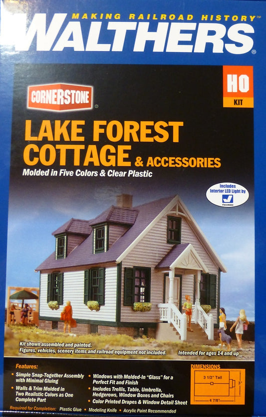 Walthers HO #933-3657 Lake Forest Cottage w/Accessories -- Kit - (Building)w/LED