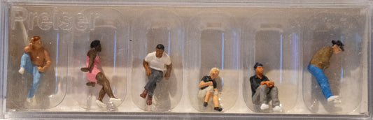 Preiser HO #10474 	Pedestrians -- People Sitting on Stairs pkg(6)