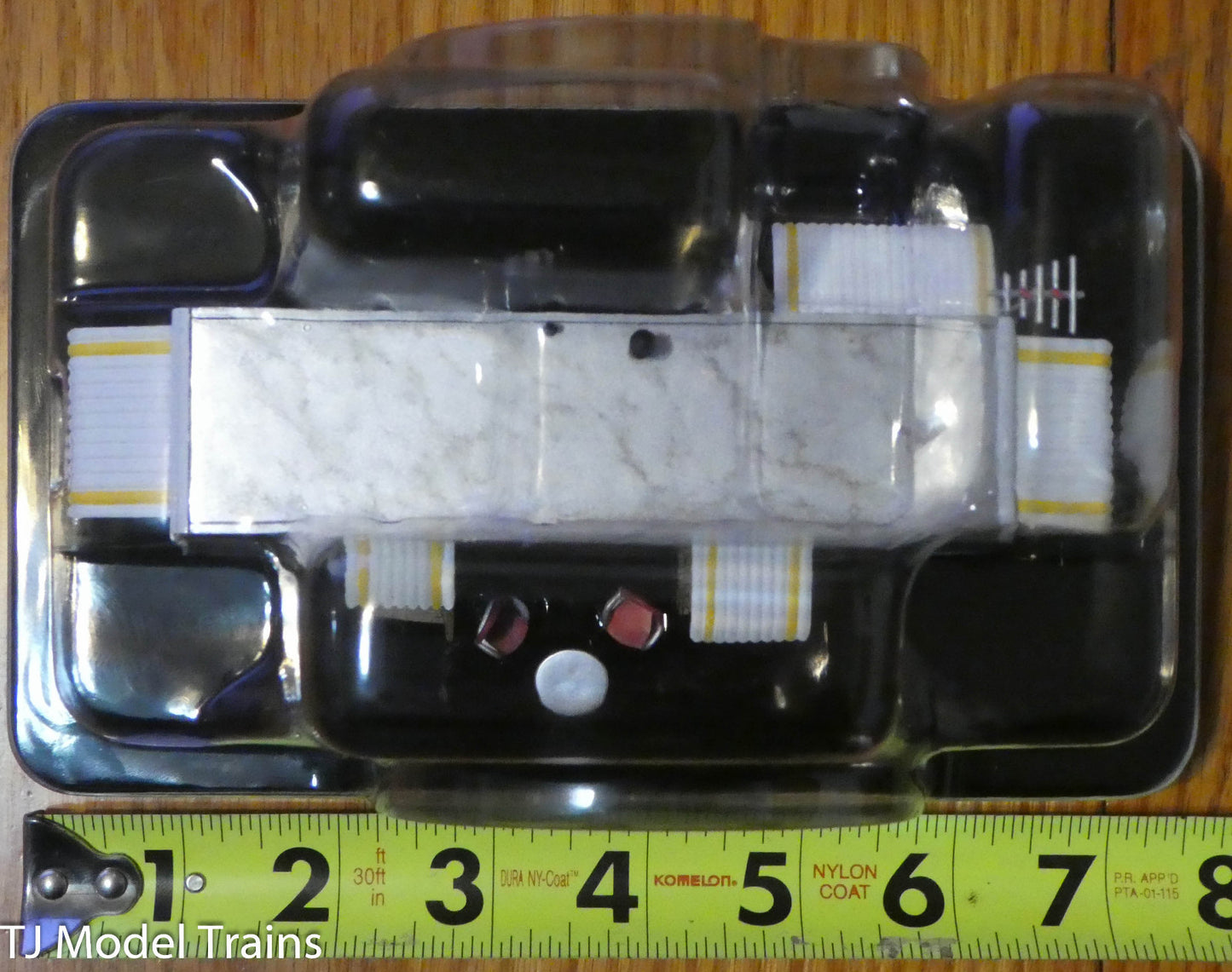 Woodland Scenics HO #5062 Sunny Days Trailer-- Built-&-Ready