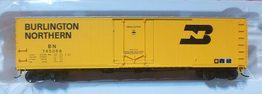Atlas HO #20002962 Burlington Northern (50' Plug Door Box Car) Rd #745058