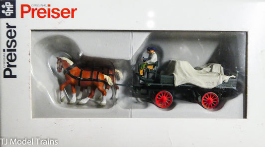 Preiser HO #30446 Farm Equipment -- Horse-Drawn Wagon w/Tarp & 2 Figures