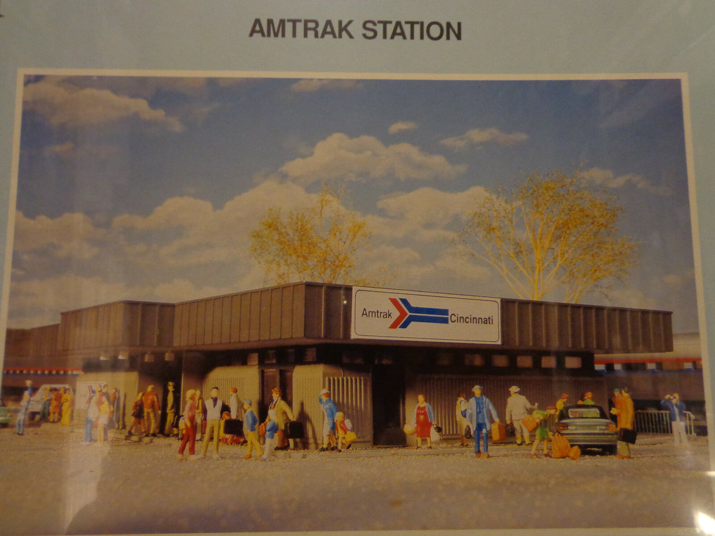 Walthers HO #933-3038 Amtrak(R) Station -- Kit