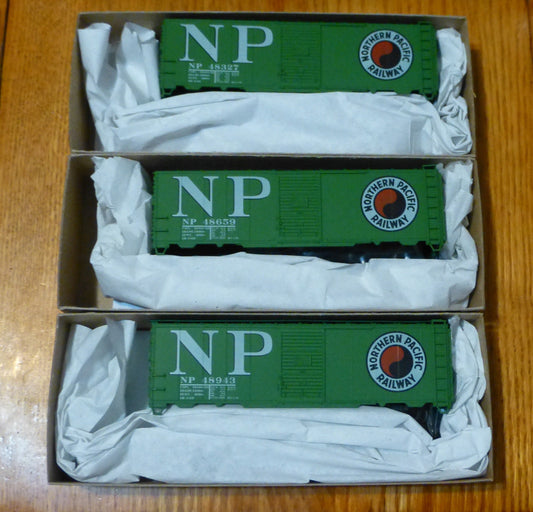 Accurail HO #3381 (3 Pack) 40' Steel Box NP (Monad Herald)