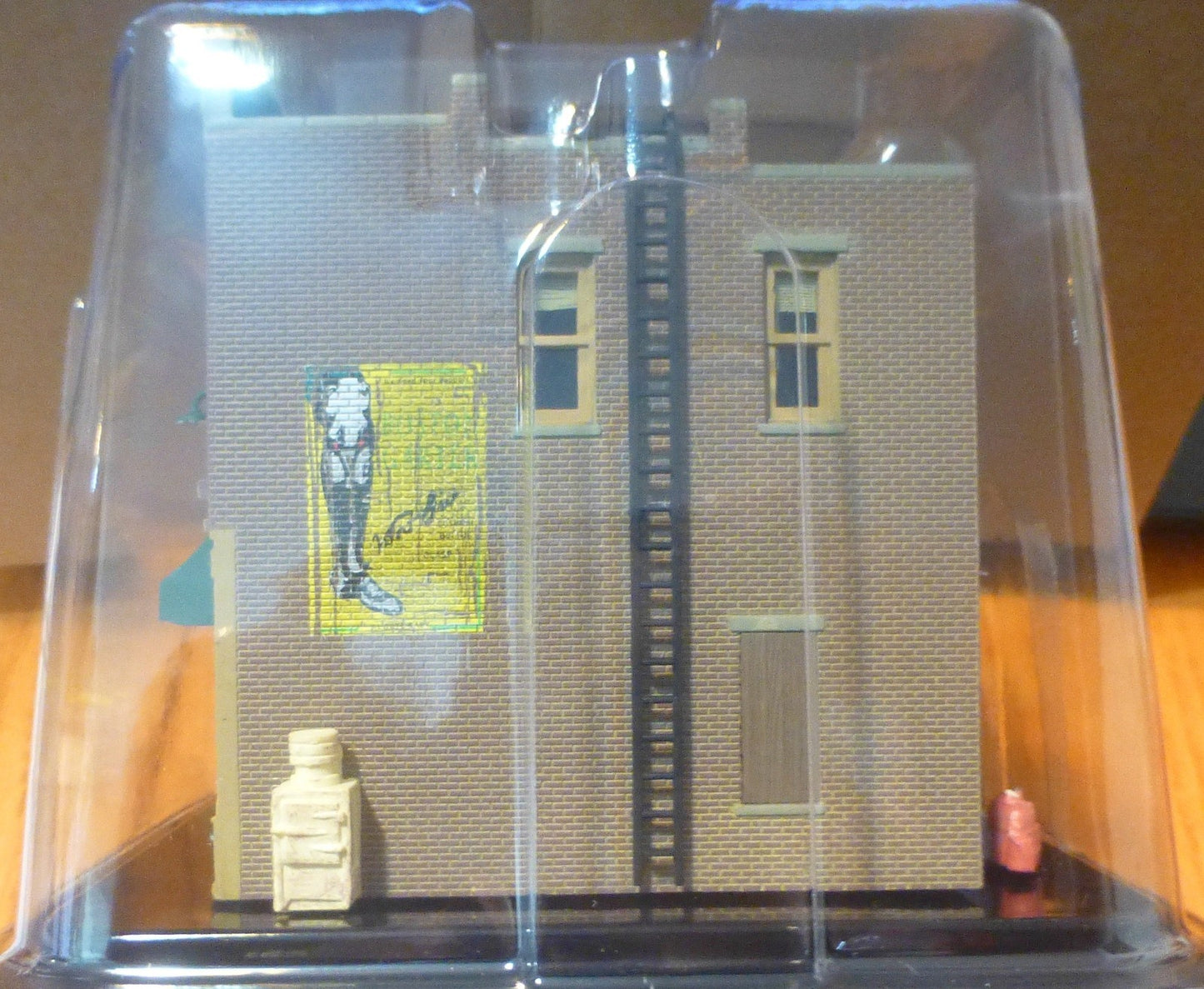 Woodland Scenics HO #5021 Lubener's General Store (Built-&-Ready)