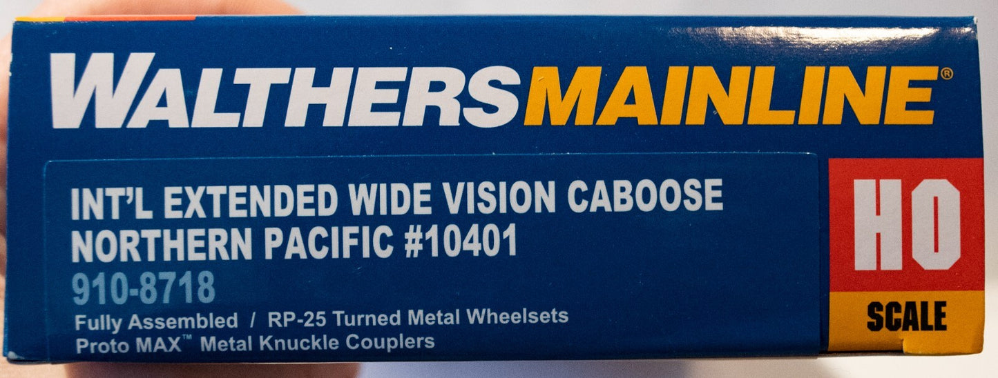 Walthers HO #910-8718 International Extended Wide-Vision Caboose - Ready to Run