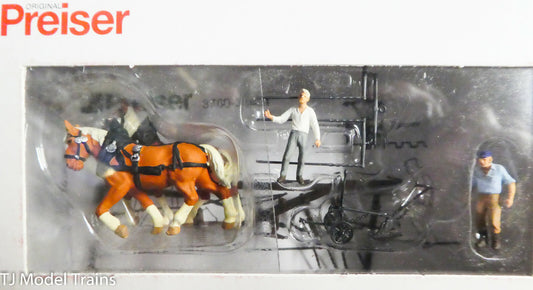 Preiser HO #30431 Farmer w/Horse-Drawn Plow / Plastic / Painted