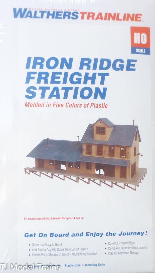 Walthers HO #931-905 Iron Ridge Freight Station -- Kit  (Building Kit)