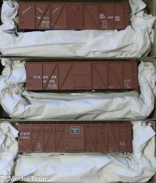 Accurail HO #8095 40' Wood Boxcars (WAG, C&S, FtDDM&S) Outside Braced