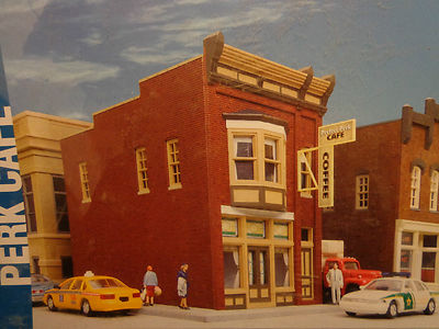 Walthers Cornerstone HO #3468 Perfect Perk Cafe (kit)