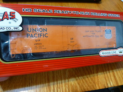 Atlas HO #20001378 Union Pacific #499051 (50' Plug Door Box Car)