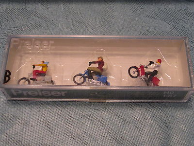 Preiser HO #590-10125B Recreation & Sports -- Mopeds w/Riders