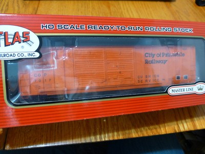 Atlas HO #20001944 City of Prineville RR (FMC 5077 DD Box Car Offset) Rd. #7017