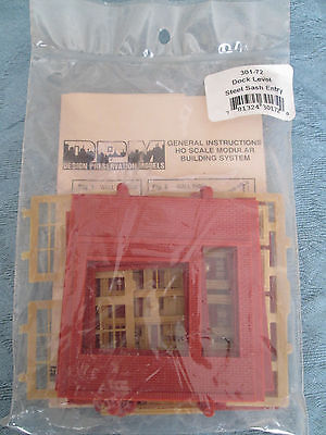 DPM HO #30172 Dock Level Steel Sash Entry