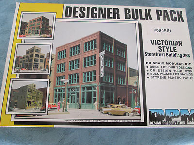 DPM HO #243-36300 (Victorian Style Storefront Building)