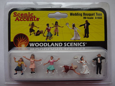 Woodland Scenics HO #1932   Wedding Bouquet Toss