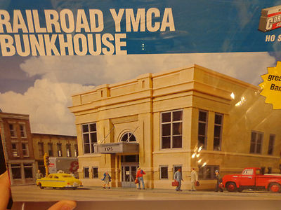 Walthers Cornerstone HO #933-2951 Railroad YMCA Bunkhouse