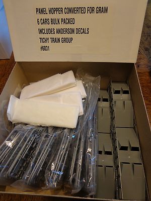 Tichy Train Group #6031 HO USRA 36' 2Bay Panel Side Rebuilt Covered Hopper-6Pack