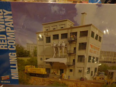 Walthers Cornerstone HO #3026 Flour Mill (kit)