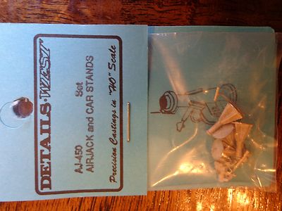 Details West HO #450 Airjack and Car Stands (Light Cast Metal)