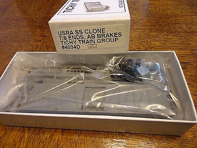 Tichy Train Group #4034D HO USRA 40' Boxcar/Covered Hopper Conversion