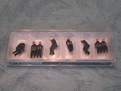 Preiser HO #10483 Modern German Firefighters