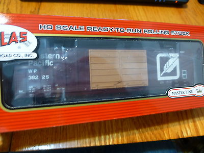 Atlas HO #20001958 Western Pacific (FMC 5077 DD Box Car Centered) Road #38225