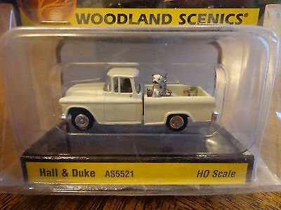 Woodland Scenics HO #5521  -  AutoScenes - Hall & Duke