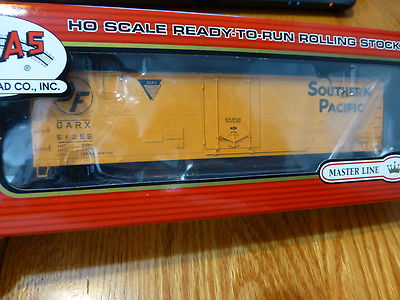 Atlas HO #20001819 Southern Pacific #51258 (50' GARX Plug Door Box Car)