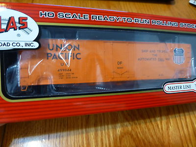 Atlas HO #20001377 Union Pacific #499044 (50' Plug Door Box Car)