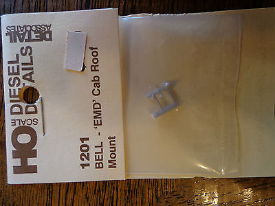 Detail Associates HO #1201 Bell 'EMD' Cab Mount